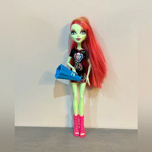Monster High Venus McFlyTrap - Picture 1 of 3